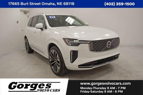 2025 Volvo XC90 B6 Plus 7-Seater