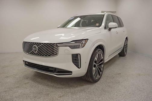 2025 Volvo XC90 B6 Plus 7-Seater