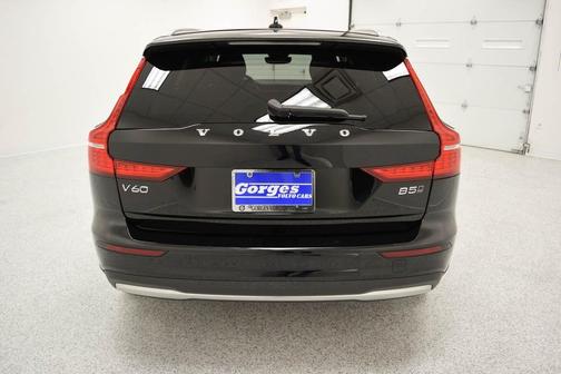 2023 Volvo V60 Cross Country B5 Ultimate