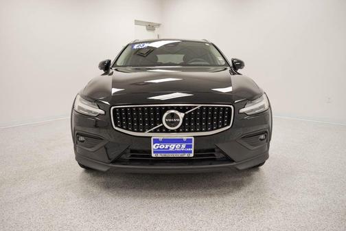 2023 Volvo V60 Cross Country B5 Ultimate