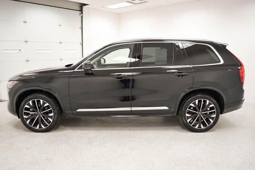 2025 Volvo XC90 B6 Plus 7-Seater