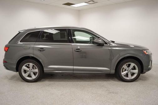 Samurai Gray Metallic 2020 Audi Q7 45 Premium