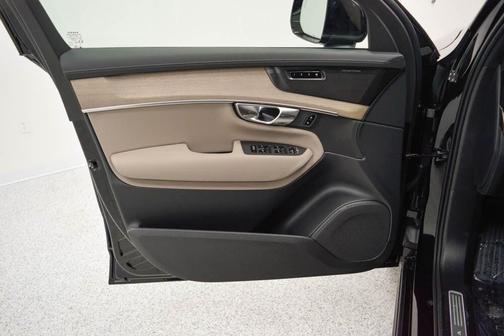 2026 Volvo XC90 B5 Plus 7-Seater