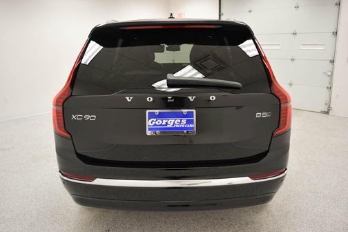 2026 Volvo XC90 B5 Plus 7-Seater