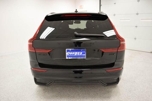 2026 Volvo XC60 B5 Ultra Black Edition