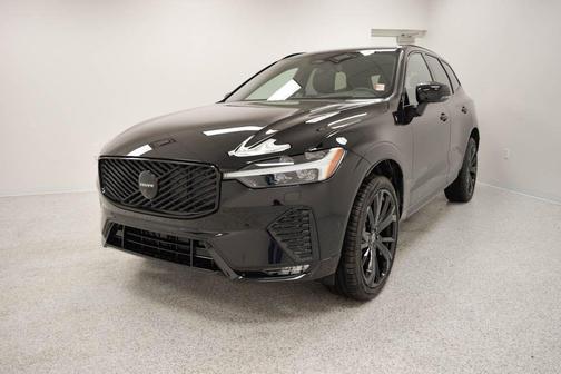 2026 Volvo XC60 B5 Ultra Black Edition