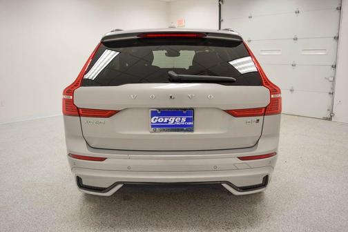 2025 Volvo XC60 B5 Plus