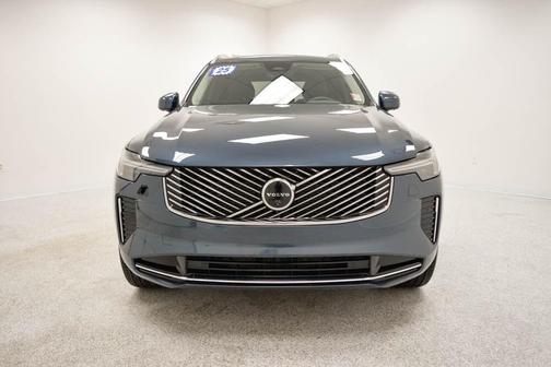 2025 Volvo XC90 B6 Plus 7-Seater