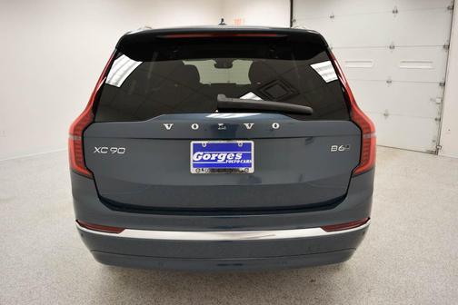 2025 Volvo XC90 B6 Plus 7-Seater