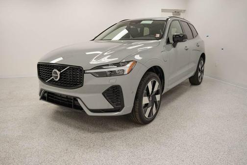 2025 Volvo XC60 Plug-In Hybrid T8 Plus