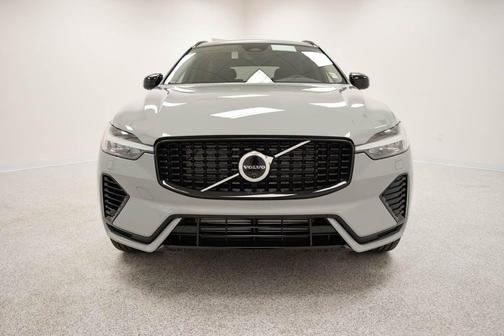2025 Volvo XC60 Plug-In Hybrid T8 Plus