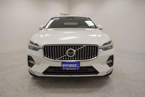 2023 Volvo XC60 B5 Ultimate Bright Theme