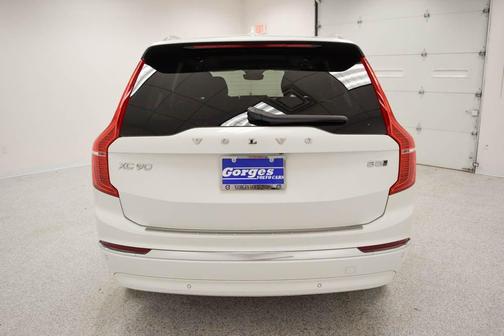 2024 Volvo XC90 B5 Core Bright Theme