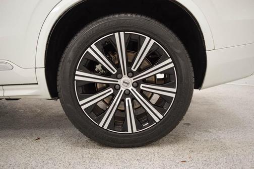 2024 Volvo XC90 B5 Core Bright Theme