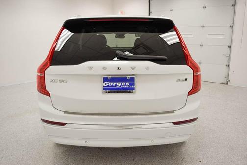 2024 Volvo XC90 B6 Plus Bright Theme 6-Seater