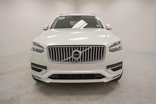 2024 Volvo XC90 B6 Plus Bright Theme 6-Seater