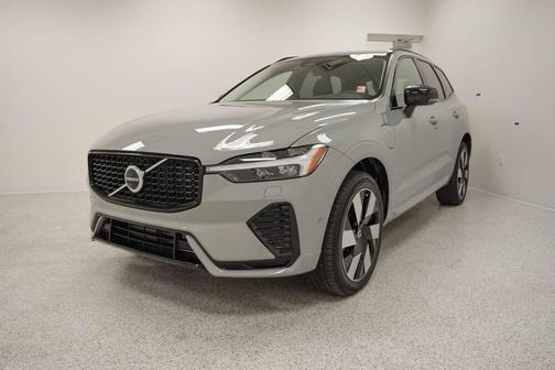 2025 Volvo XC60 Plug-In Hybrid T8 Plus