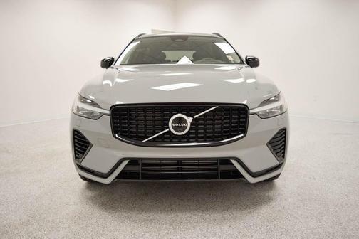 2025 Volvo XC60 Plug-In Hybrid T8 Plus