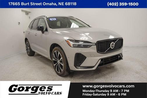 2023 Volvo XC60 B5 Plus Dark Theme