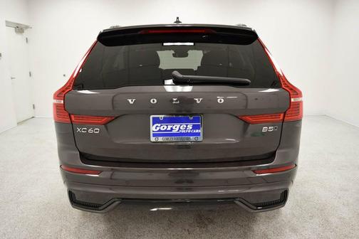 2025 Volvo XC60 B5 Plus