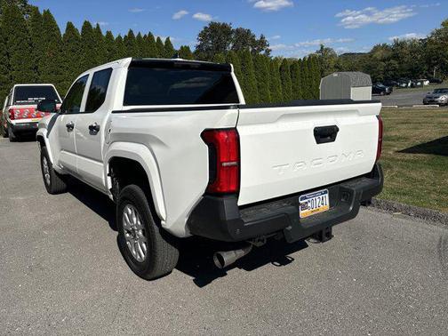 2025 Toyota Tacoma SR