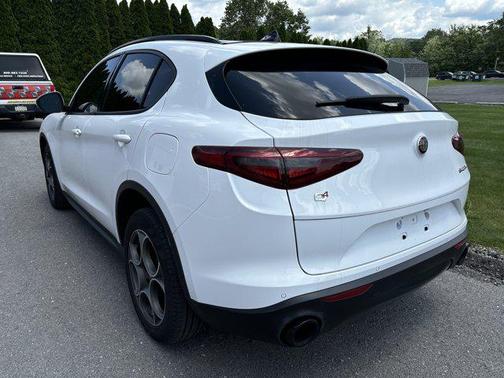 2022 Alfa Romeo Stelvio Sprint