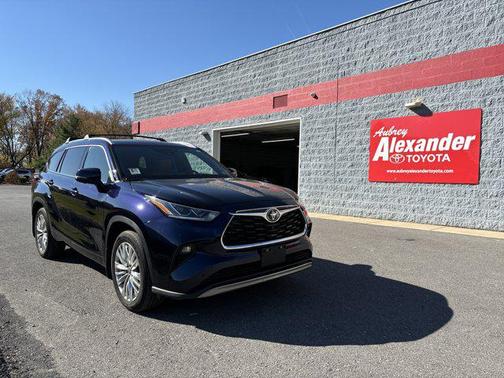 2023 Toyota Highlander Platinum