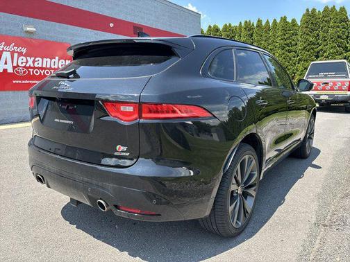 2018 Jaguar F-PACE S