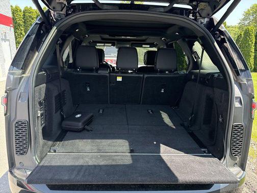 2023 Land Rover Discovery P360 HSE R-Dynamic