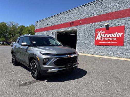 Sterling Gray Metallic 2025 Chevrolet Trailblazer LT