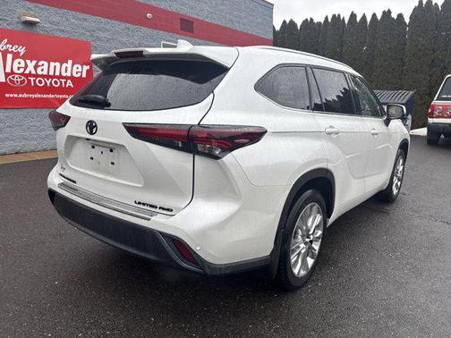 2024 Toyota Highlander Limited