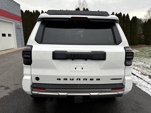 2025 Toyota 4Runner Hybrid Trailhunter