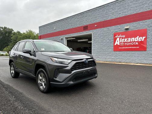 2024 Toyota RAV4 Hybrid LE
