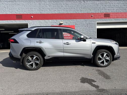 Silver Sky Metallic 2024 Toyota RAV4 Prime SE