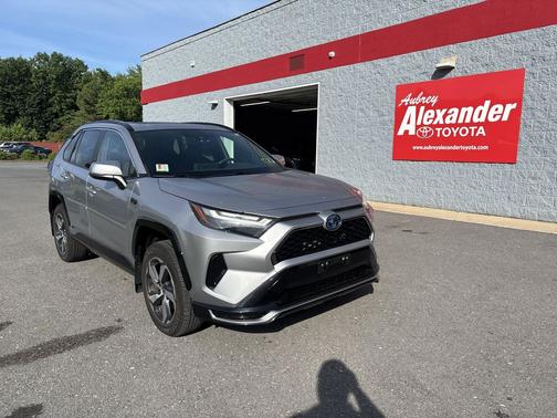 Silver Sky Metallic 2024 Toyota RAV4 Prime SE