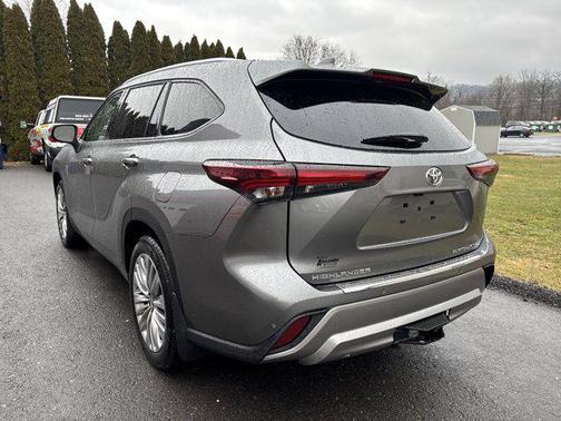 2026 Toyota Highlander Platinum