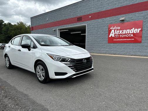 2024 Nissan Versa 1.6 S
