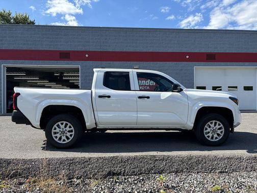 2025 Toyota Tacoma SR