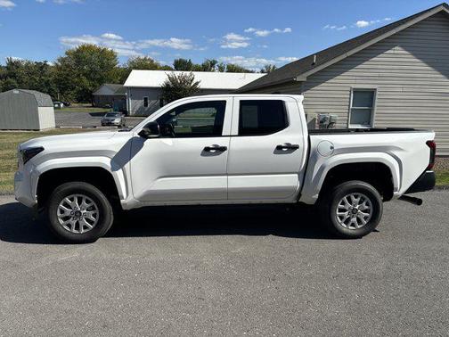 2025 Toyota Tacoma SR