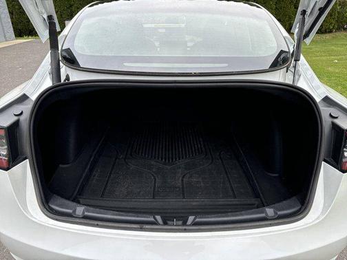 2023 Tesla Model 3 Standard Range