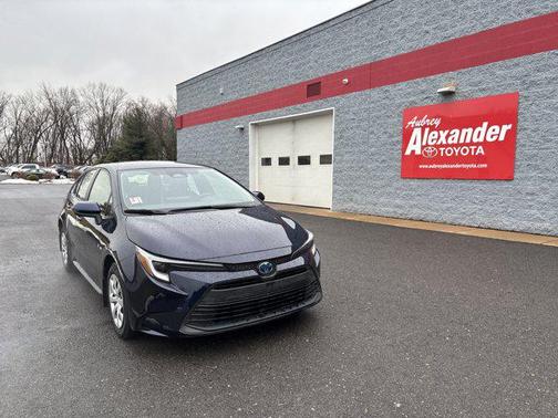 2024 Toyota Corolla Hybrid LE