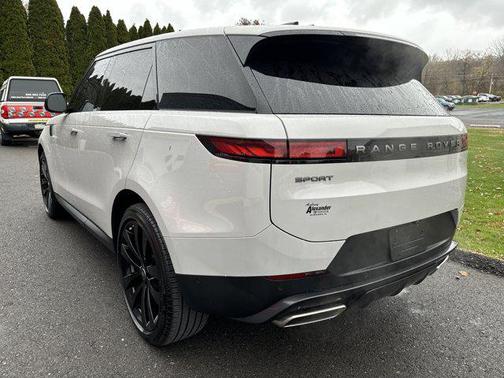 2025 Land Rover Range Rover Sport SE