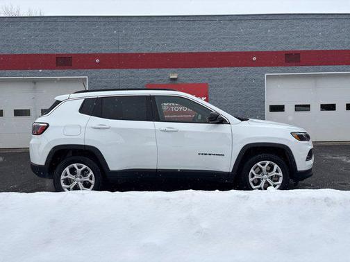 2024 Jeep Compass Latitude