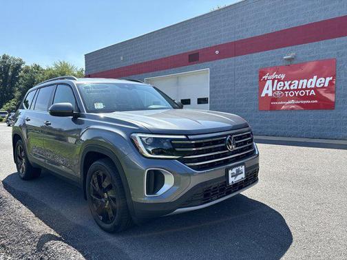 2024 Volkswagen Atlas 2.0T SE w/Technology 4MOTION