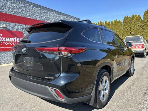 2023 Toyota Highlander LE