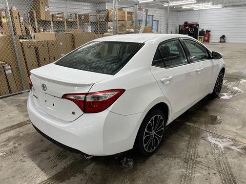 Photo 3 of 22 of 2014 Toyota Corolla L