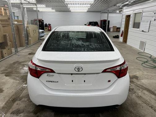 Photo 4 of 22 of 2014 Toyota Corolla L