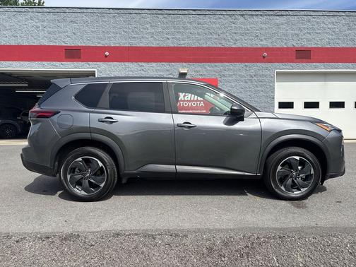 Gun Metallic 2025 Nissan Rogue SV