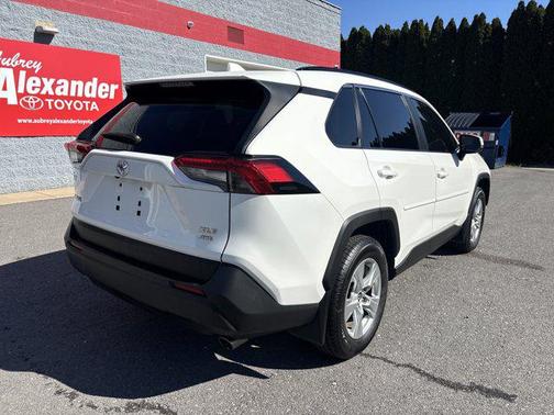 Super White 2019 Toyota RAV4 XLE