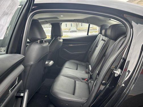 2025 Mazda Mazda3 FWD w/Preferred Package